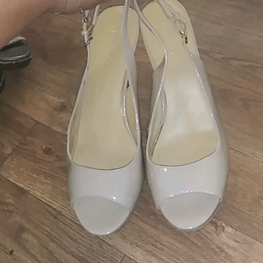 Nine West Tan Shiny Hells